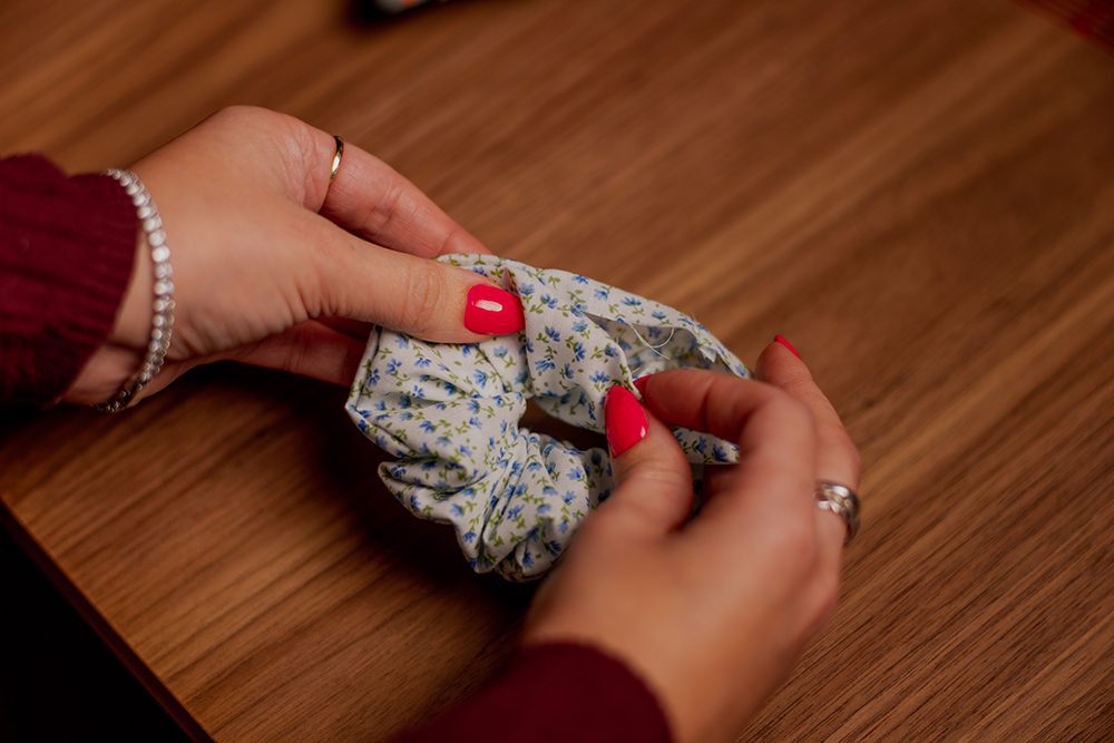 Sewing tutorial for how to make hair scrunchies 22 DSC02287 1
