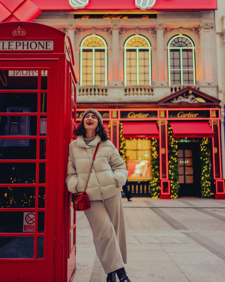 Best red phone box locations in London for photos 9 Postcards From Hawaii Travel Lifestyle Blog Gabriella Wisdom BEST RED PHONE BOX LOCATIONS IN LONDON FOR PHOTOS London telephone booth London phone booth red telephone booth London red telephone box London phone box