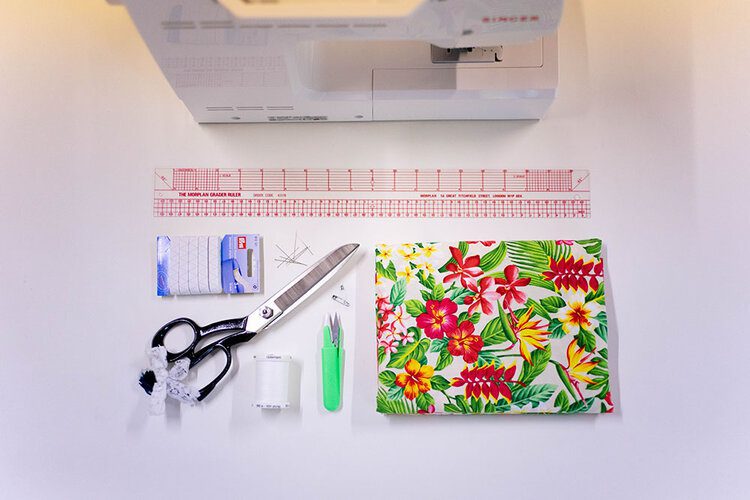 Sewing tutorial for how to make hair scrunchies 3 PostcardsfromHawaiihowtosewhairscrunchiesDIYtutorial 4