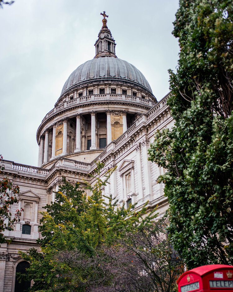 6 royal landmarks in London to visit 8 PostcardsfromHawaiiPFH6royallandmarksinLondontovisitStPaulsCathedral