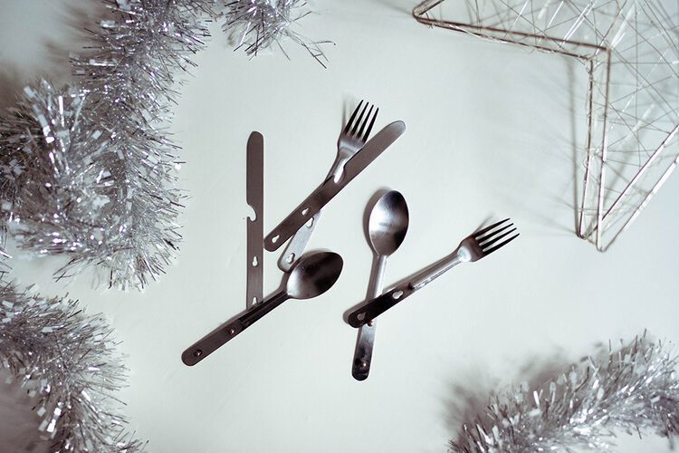 The ultimate Christmas gift guide for travellers 2019 8 PostcardsfromHawaiiPFHUltimateChristmasGiftGuideforTravellersCutlery