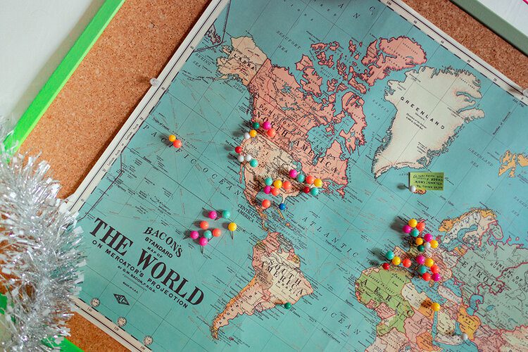 The ultimate Christmas gift guide for travellers 2019 21 PostcardsfromHawaiiPFHUltimateChristmasGiftGuideforTravellersMap