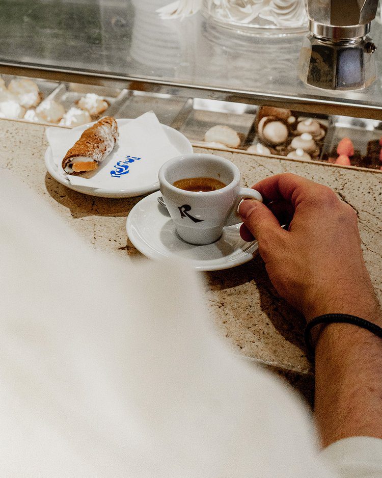 6 best coffee bars in Rome, Italy 4 Postcards From Hawaii Travel Lifestyle Blog Gabriella Wisdom 6 BEST COFFEE BARS IN ROME, ITALY Rome Coffee shops coffee shops in Rome Italy Best cafes in Rome Italy best coffee in Rome speciality coffee Rome Espresso bar