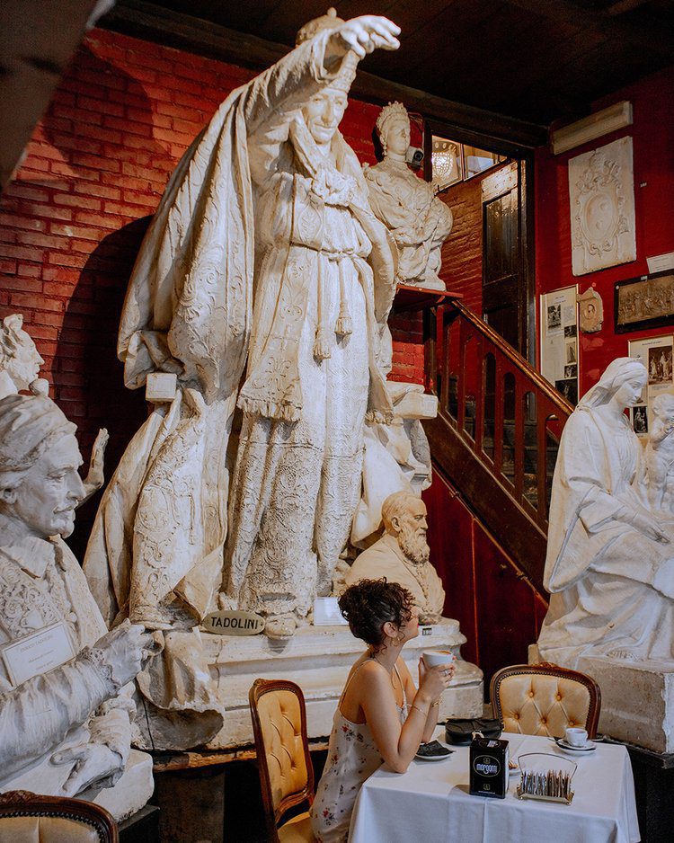 6 best coffee bars in Rome, Italy 8 Postcards From Hawaii Travel Lifestyle Blog Gabriella Wisdom 6 BEST COFFEE BARS IN ROME, ITALY Rome Coffee shops coffee shops in Rome Italy Best cafes in Rome Italy best coffee in Rome speciality coffee Rome Espresso bar