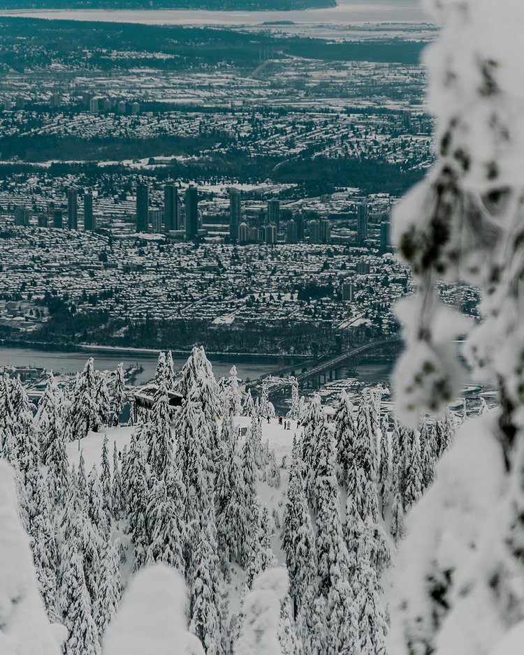 Beginners guide to snowshoeing - what to expect and how to prepare 7 Postcards from Hawaii Travel Lifestyle Blog Gabriella Wisdom Beginners guide to snowshoeing, what to expect and how to prepare, Vancouver Grouse Mountain
