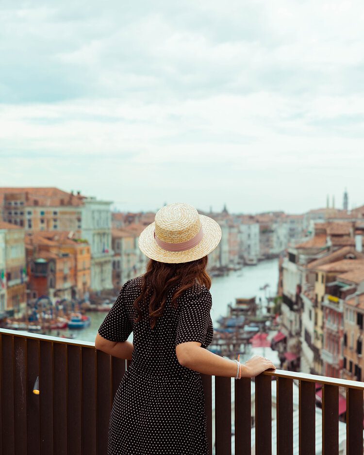 10 best photo locations for Instagram in Venice, Italy 11 PostcardsfromHawaiiTravelBlogInstagramGuideVeniceItalyBestPhotoSpotsLocationsPhotographyGuideTFondacoDeiTedeschiRooftopsVeniceViews